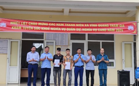 Hội đồng NVQS xã Vĩnh Quang tổ chức khám tuyển sức khỏe NVQS, CAND năm 2024 